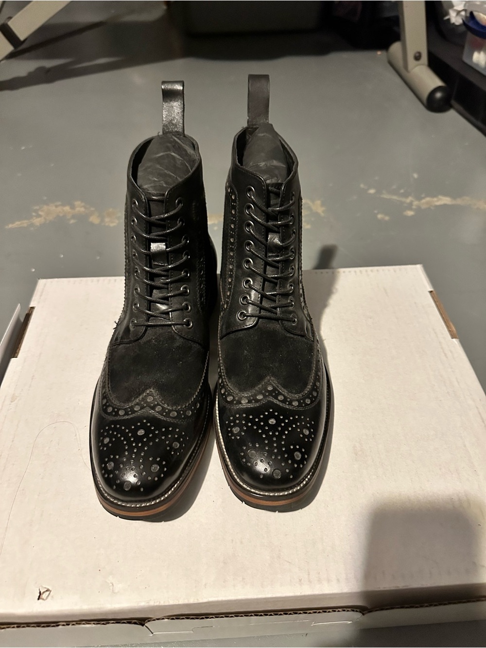 Men's Black Brogue Wingtip Lace-Up Boots